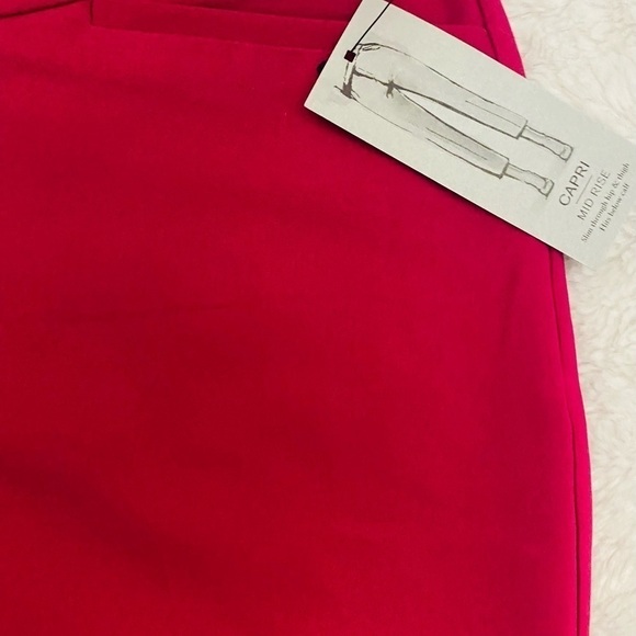 Apt9 New Mid Rise Capri Size 14  Magenta. - Picture 2 of 5